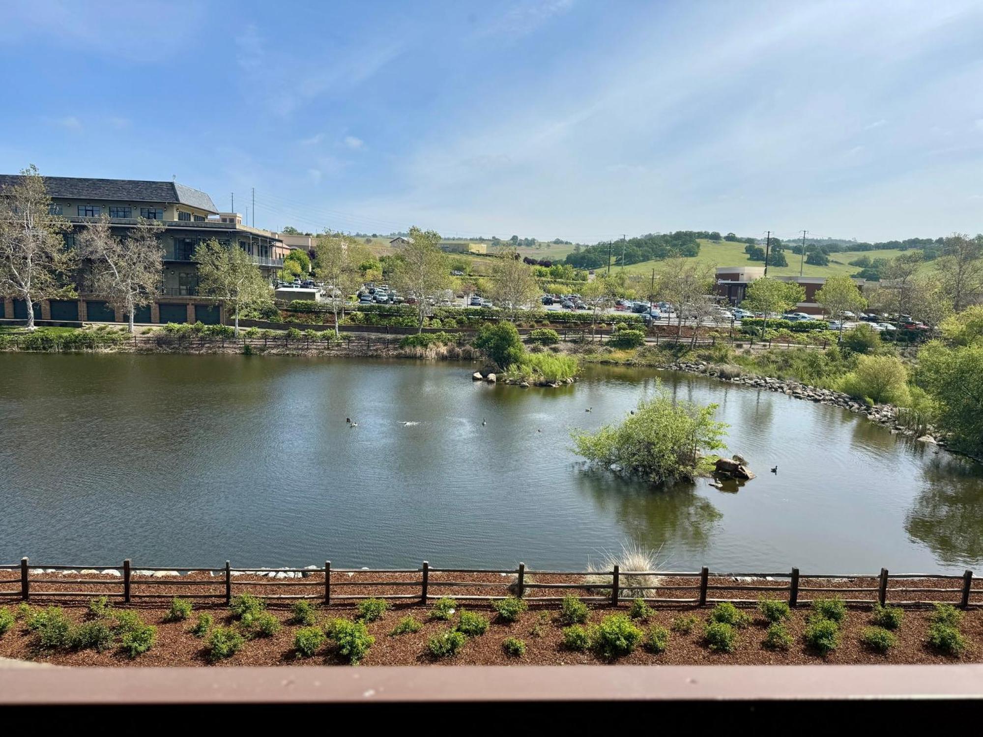 Holiday Inn Express Hotel & Suites El Dorado Hills By Ihg Exterior foto